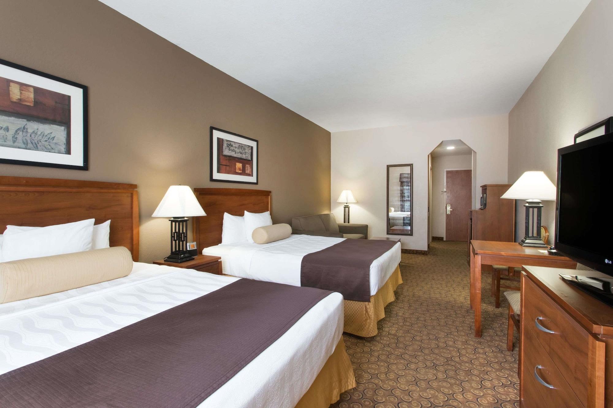 Days Inn & Suites By Wyndham Fort Pierce I-95 Exteriör bild