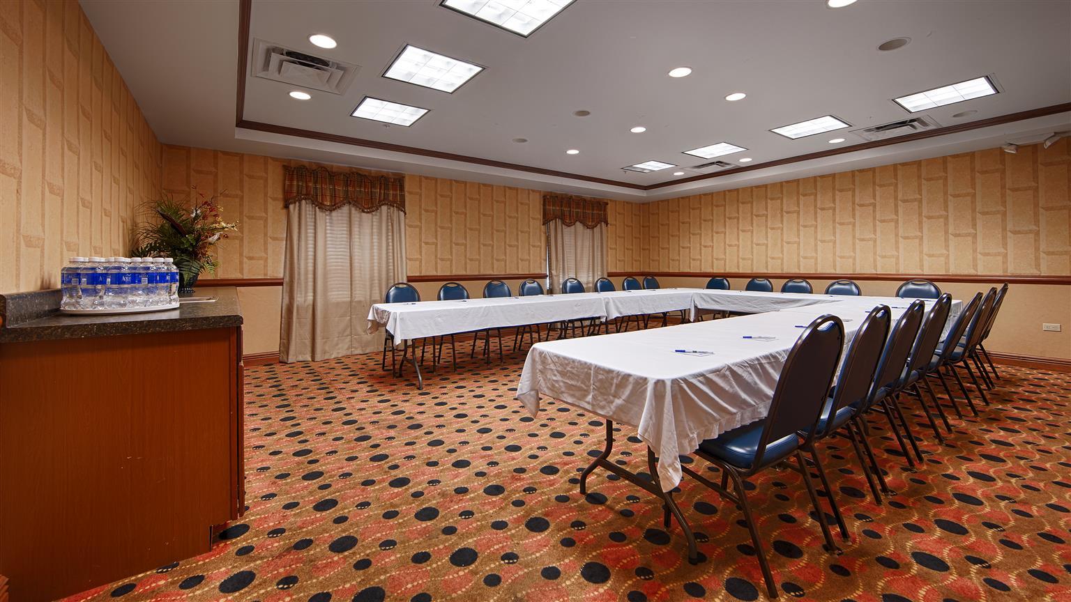 Days Inn & Suites By Wyndham Fort Pierce I-95 Exteriör bild
