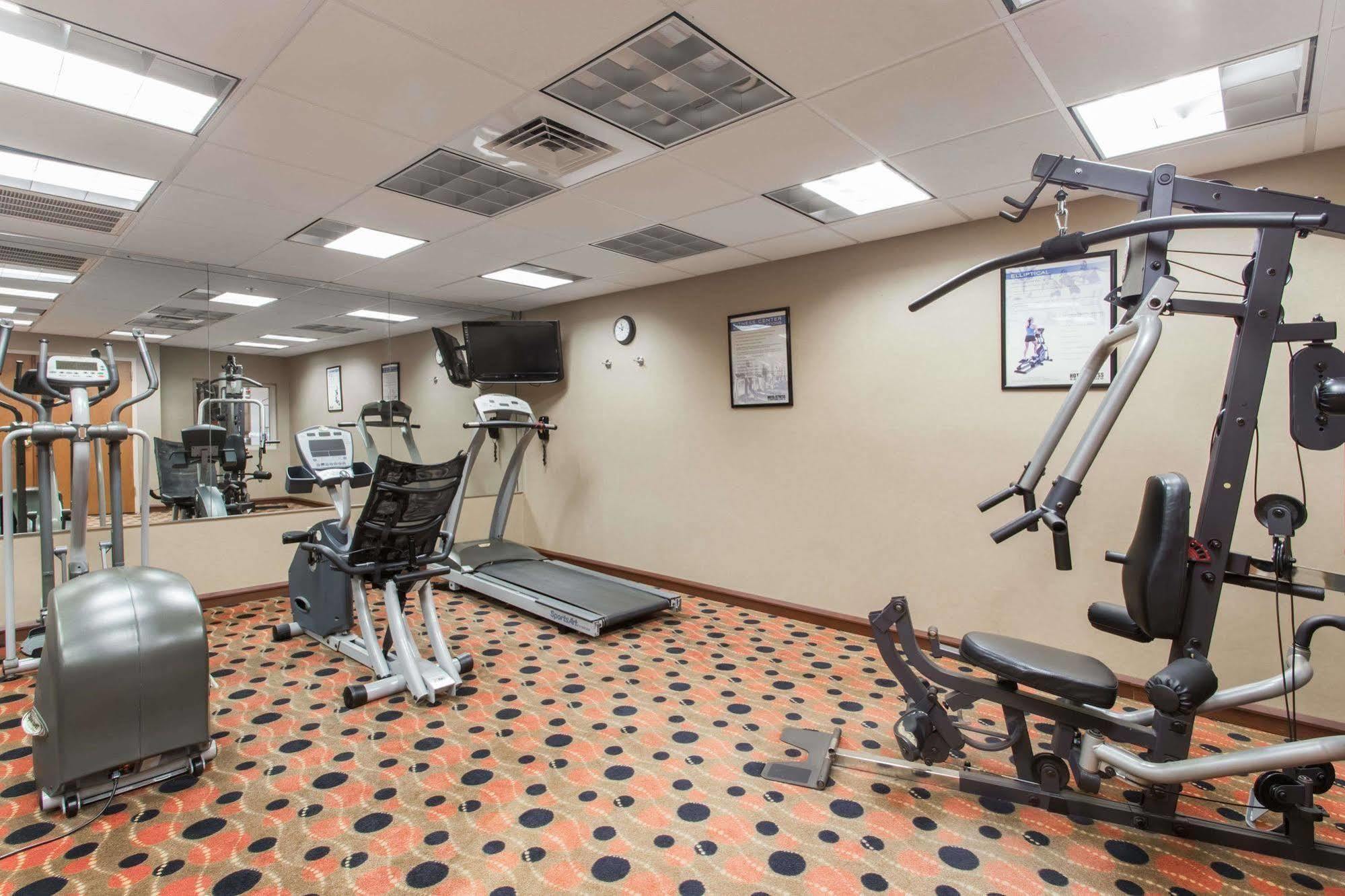 Days Inn & Suites By Wyndham Fort Pierce I-95 Exteriör bild